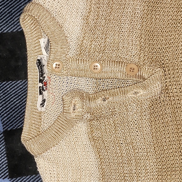 Vintage. Country Suburban. Light-knit. Soft feel. 3- button pullover. W M. - Picture 5 of 14